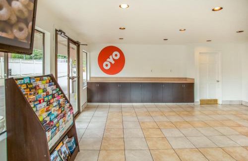 Centralia Hotel | OYO Hotel Centralia