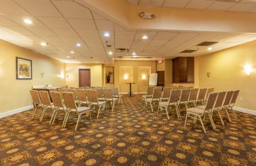Ellendale Hotel | OYO Hotel Memphis TN I-40