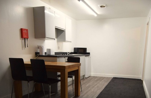 Middlesbrough Hotel | OYO Victoria Apartments