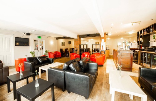 Thirsk Hotel | OYO White Horse Lodge Hotel, East Thirsk