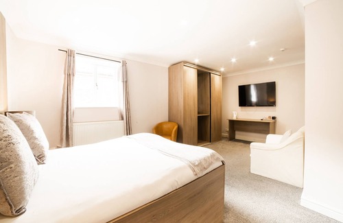 Thirsk Hotel | OYO White Horse Lodge Hotel, East Thirsk