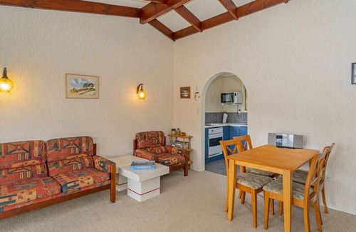 Cooks Beach Cottage | Oyster Bach - Cooks Beach Bach