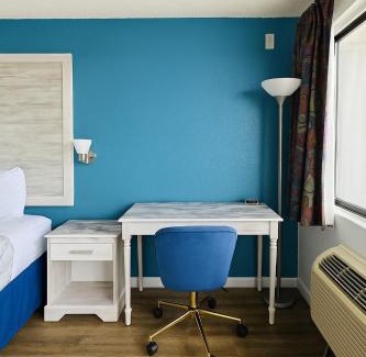 Osage Beach Hotel | Ozark Inn and Suites