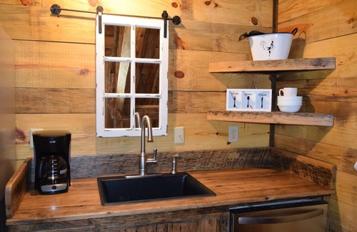 Pelsor Cabin | Ozark Mountain Trails Cabin Located at Sand Gap, Arkansas.