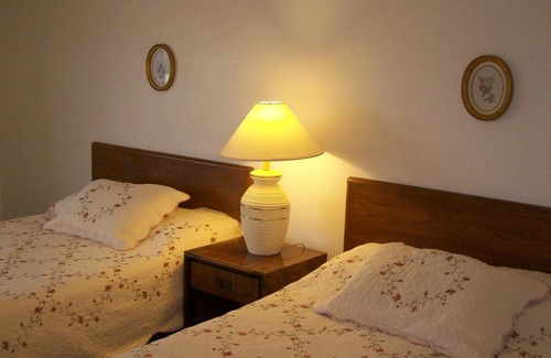 Gainesville Hotel | Ozark Plaza Motel & RV Park