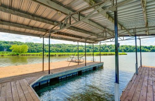 Warsaw House | Ozarks Waterfront Home with Dock and Marina Access