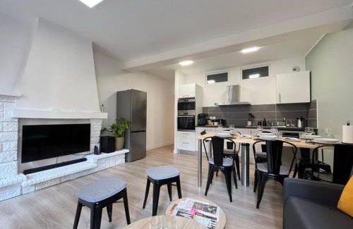 Toulouse City-Centre Apartment | Pénitents Gris - 100m du Capitole - Beau T3 - parking