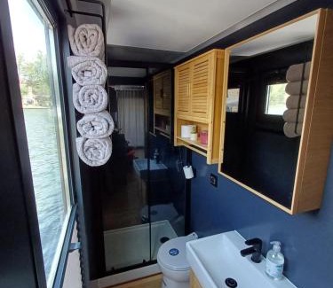 Augustow Boat Rental | Pływający Apartament