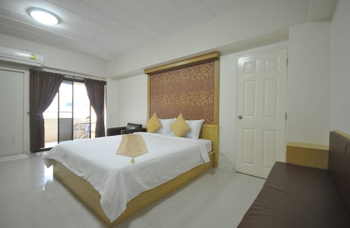 Bang Phlat Hotel | P Park Residence Charansanitwong by Zuzu