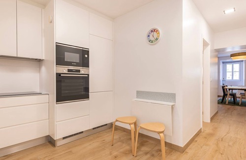 Paco De Arcos Apartment | Paço de Arcos Retreat 153 by LovelyStay