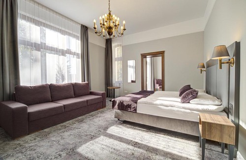 Zlocieniec Hotel | Pałac Cieszyno