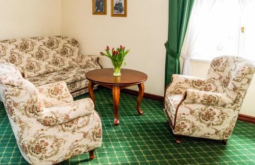 gmina Łeczyce Bed & Breakfast | Pałac Godętowo