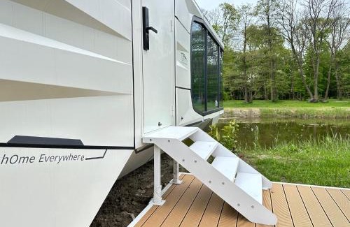Grodzisk Mazowiecki Cabin | Pałac Wieniawskich - Luksusowe, Całoroczne Domki Glampingowe Nad Jeziorem, Prywatna Balia, Park 10ha