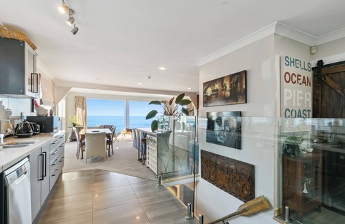 Houghton Bay House | Pacific Oceanfront home near airport with stunning views