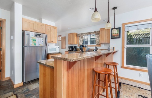 Shorepine Village House | Pacific Paradise #138 - Great location, comfortable, cute home near beach, 3 bed/3 bath. Dog OK.