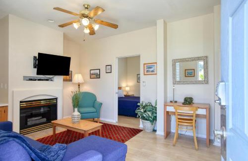 Oceano House | Pacific Plaza #204 - Eagles Nest - 1BdrmUp-K