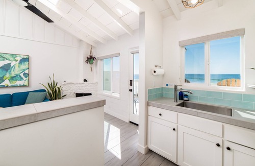 Oceanside Condo | Pacific Villa #1 | Relaxing Oceanfront Patio Views