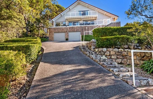 Nelson Bay House | Pacific Waters - Unbeatable Views of Port Stephens