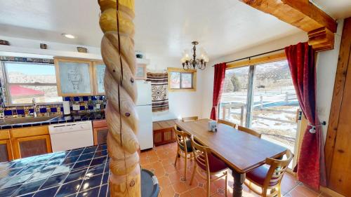 Spanish Valley House | Pack Creek ~ Farm House