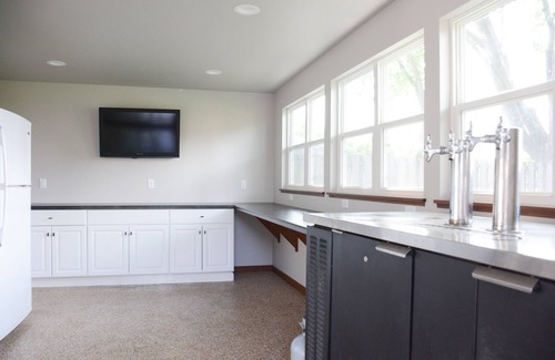 Green Bay House | Pack Shack 1 Located in the Shadows of Lambeau! Feel like you're in the stadium!