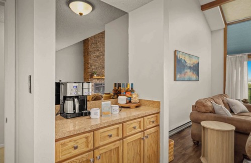 Bigfork Condo | Paddle & Pine - Lake Views & Private Dock Access