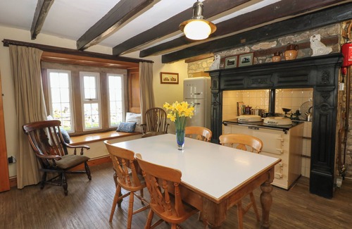 Haydon Bridge Cottage | PAGECROFT COTTAGE, family friendly, with a garden in Haydon Bridge