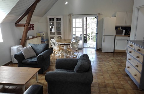 Catus House | Pagel, "Soleil Couchant", with large garden and heated swimming pool