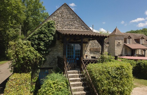 Catus House | Pagel, "Soleil Couchant", with large garden and heated swimming pool