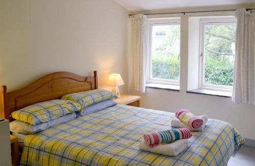 Saint Kew House | Paget