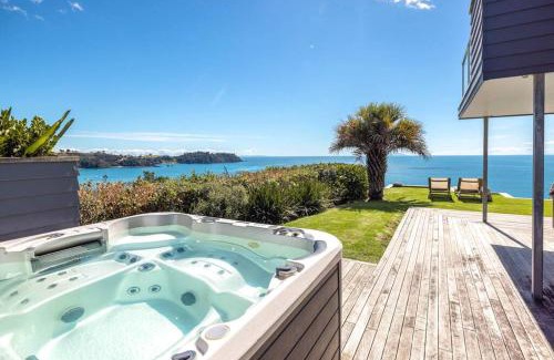 Onetangi House | PAH VIEW HOUSE - Coast and Country