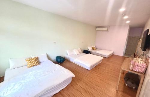 Xiaoliuqiu House | Painted Holiday