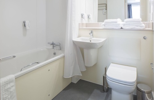 Brackley Hotel | Paisley Pear, Brackley by Marston's Inns