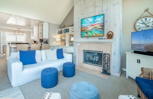 Pajaro Dunes Condo | Pajaro Dunes Resort: Top floor Modern Condo with Dazzling Ocean Views - Sleeps 6