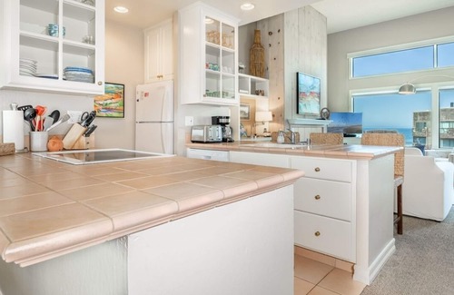 Pajaro Dunes Condo | Pajaro Dunes Resort: Top floor Modern Condo with Dazzling Ocean Views - Sleeps 6