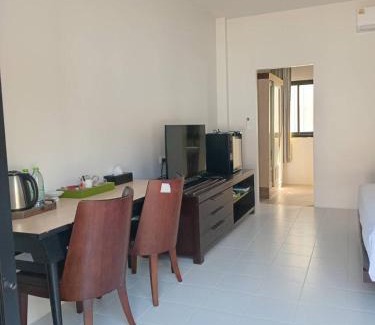 Thep Kasattri Apartment | PaKrongCheep Homestay