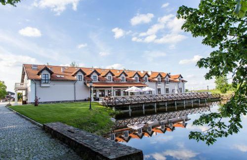 Mortegi Hotel | Palac Mortegi Hotel & SPA- Restauracja Szlachecka, SPA, Basen, Sauny, Jazda Konna, Mini Zoo- Luksus, Relaks i Przyroda w jednym! REALIZUJEMY MAZURSKI BON TURYSTYCZNY!