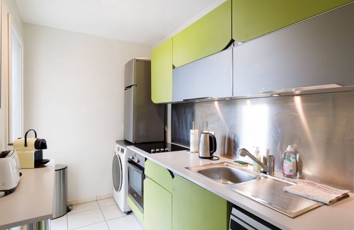 Cannes City Centre Apartment | PALAIS des FESTIVALS, 10 min walk, BEACHES, DOWNTOWN, TERRACE + SUV PARKING