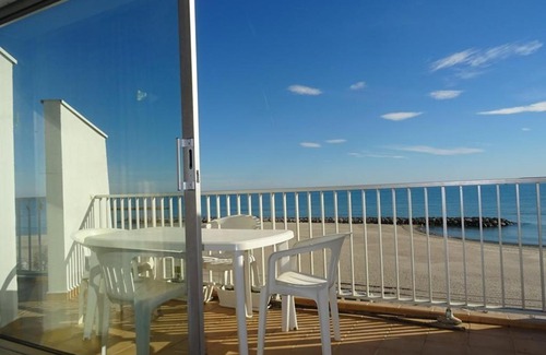 Palavas-les-Flots Apartment | Palavas F2 cabine dernier étage, double terrasse, parking privé - FR-1-559-22