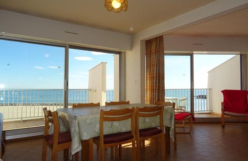 Palavas-les-Flots Apartment | Palavas F2 cabine dernier étage, double terrasse, parking privé - FR-1-559-22