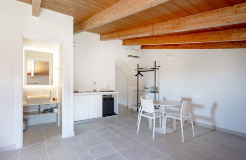 Municipio 1 Apartment | Palazzo della Torre 202 - Modern Historic Loft