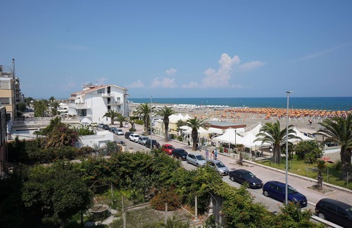 Margherita di Savoia House | Palazzo Novecento Panoramic Apartment 911