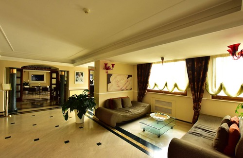 Torre del Greco Hotel | Palazzo Rosenthal Vesuview