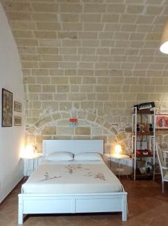 Isola del Borgo Antico Apartment | Palazzo Saraceno apartments-Antico Rifugio