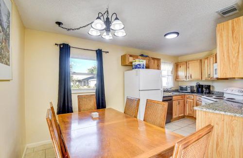 Palm Harbor House | Palm Coast Home with Hot Tub - 3 Mi to Beaches!