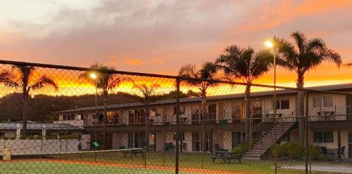 Whangamata Hotel | Palm Pacific Resort & Motel