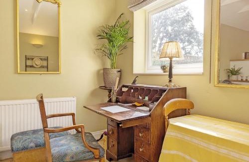 Fishbourne House | Palm Tree Cottage