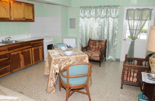 Montego Bay Hotel | Palm View Guesthouse and Conference Centre