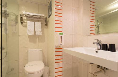 Central District Hotel | Palmer Hotel