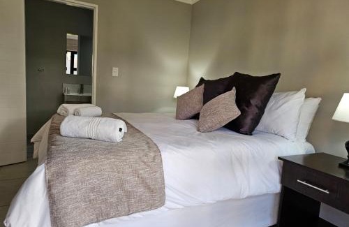 Krugersdorp Bed & Breakfast | Palmera Guest House