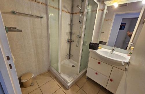 Solenzara Apartment | Palmeraie 130- vue mer et village- plage et commerces à pieds